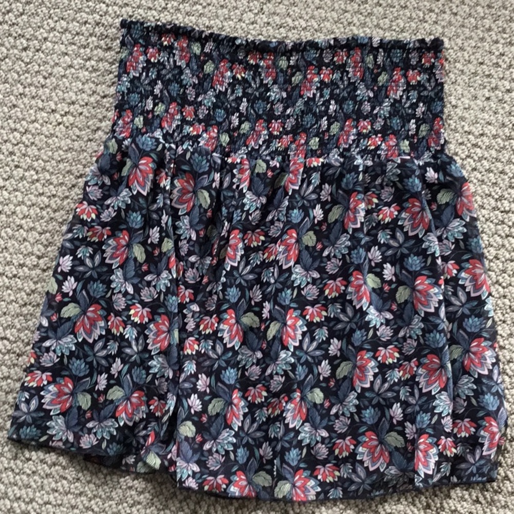 CABi shirt/ skirt in a navy floral print